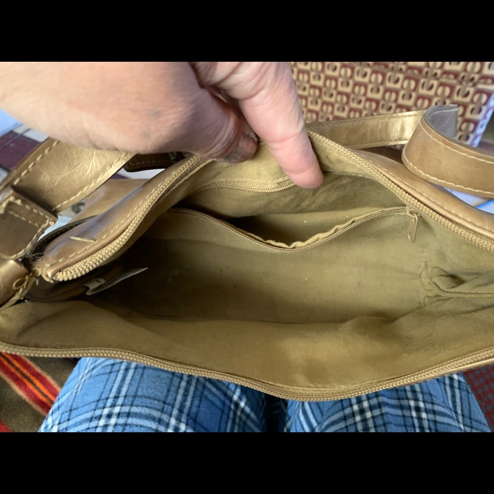 Handbag - Picture 2 of 2